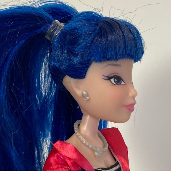 Jakks Pacific Winx Club 2012 Musa Rock Concert Collection Doll Fairy Pixie - Picture 8 of 12